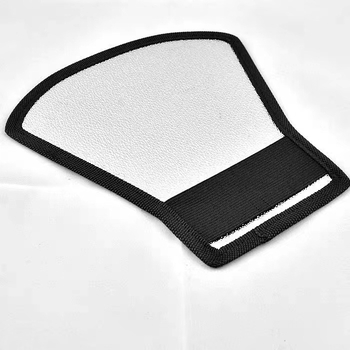 Reflector pentru bliț-ul camerei cu capac în formă de ventilator pentru iluminare moale și softbox