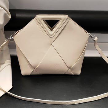 Geantă clutch din piele naturală, model împletit, formă scoică, buzunar pentru telefon