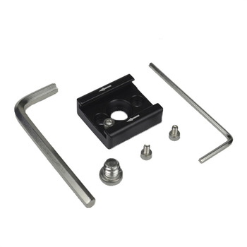 Univerzálna vonkajšia studená základňa pre fotoaparát – hliníková zliatina; kompatibilná s mikro jednookou SLR a dvojitým L rámom; obsahuje skrutky 1/4in a 3/8in so skrutkami; tlač loga dostupná