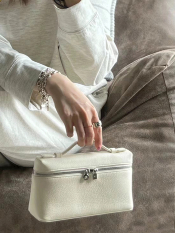 Torba za ručak od prave kože, prvi sloj teleće kože, horizontalni kvadratni oblik, zatvaranje zipom, podstava od ovčje kože