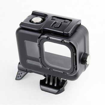 GoPro Hero8 Veekindel Kaitsekorpus – Materjalid: PC, 316 roostevabast terasest, karastatud klaas; Sobivus: GoPro Hero8; Omadused: sügav veekindlus, korpuse kaitse, löögi- ja kukkumiskindlus; Komplekt sisaldab: veekindel korpus, alus, kruvi