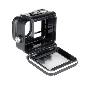 GoPro Hero8 Veekindel Kaitsekorpus – Materjalid: PC, 316 roostevabast terasest, karastatud klaas; Sobivus: GoPro Hero8; Omadused: sügav veekindlus, korpuse kaitse, löögi- ja kukkumiskindlus; Komplekt sisaldab: veekindel korpus, alus, kruvi