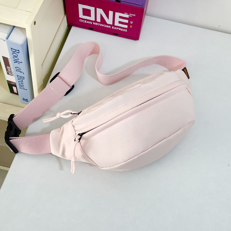 Női sport derék-táska, könnyű, többrétegű design, anyaga nylon, bélés nylon, zárás zip, telefon zseb, őszi 2025