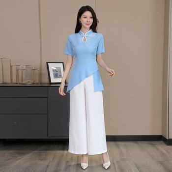 Ženska uniforma za pedikuru i salon – materijal poliester/acetat, dvodjelni kostim, kratki rukav, stojeći ovratnik, sve sezone