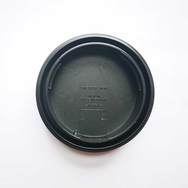 Prednje i stražnje kućište za Canon EOS R s poklopcima RF portova; kompatibilno s Canon R serijom; model YM204; prilagođeno uzorku; pakirano u OPP vrećicu