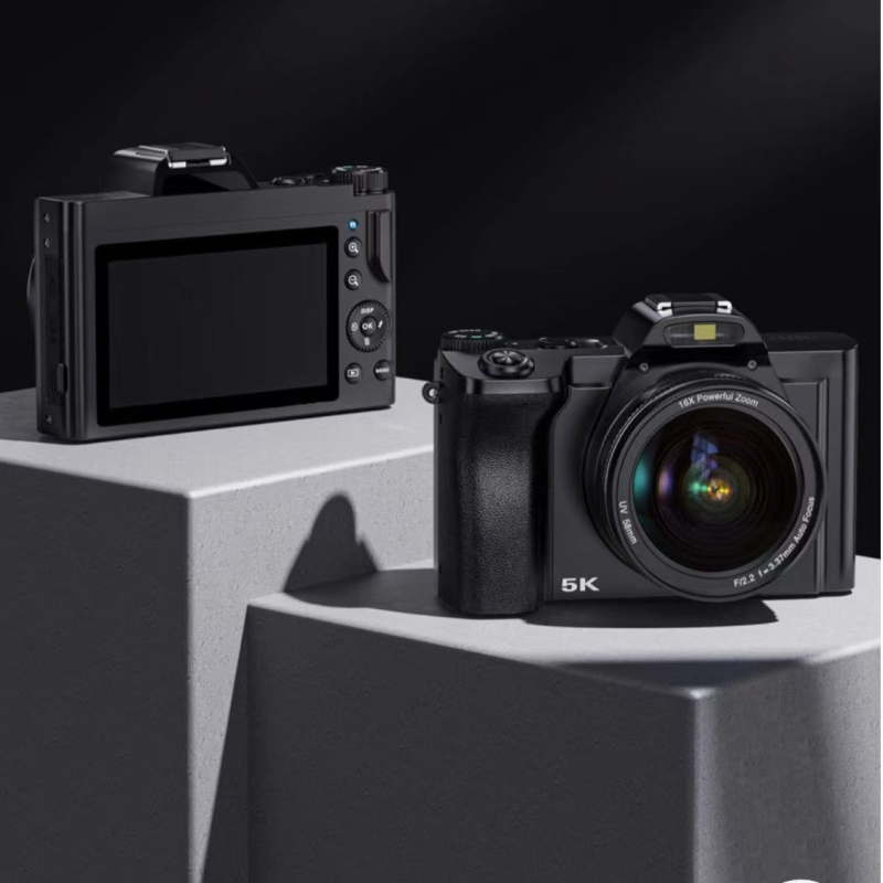 Digitalni fotoaparat s periskopskim objektivom – 48 MP CMOS, senzor 2/3'', rezolucija 8000×6000, elektronička stabilizacija slike, vanjska bljeskalica