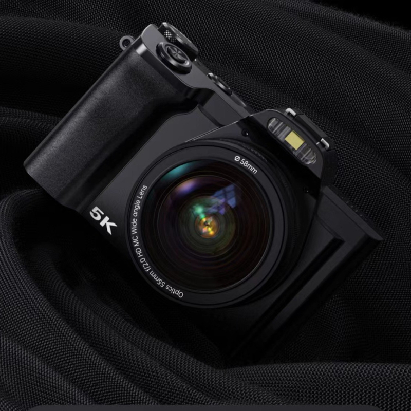 Digitalni fotoaparat s periskopskim objektivom – 48 MP CMOS, senzor 2/3'', rezolucija 8000×6000, elektronička stabilizacija slike, vanjska bljeskalica