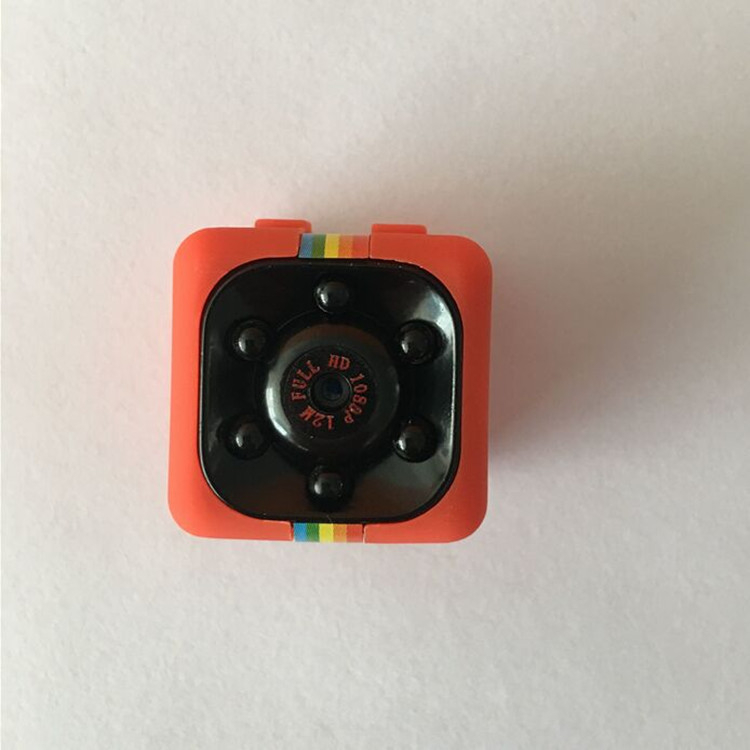 CS02 vodotesná športová kamera, 1080p HD, priame pripojenie Wi‑Fi hotspot, MP4 formát, TF karta, 60 minút batérie