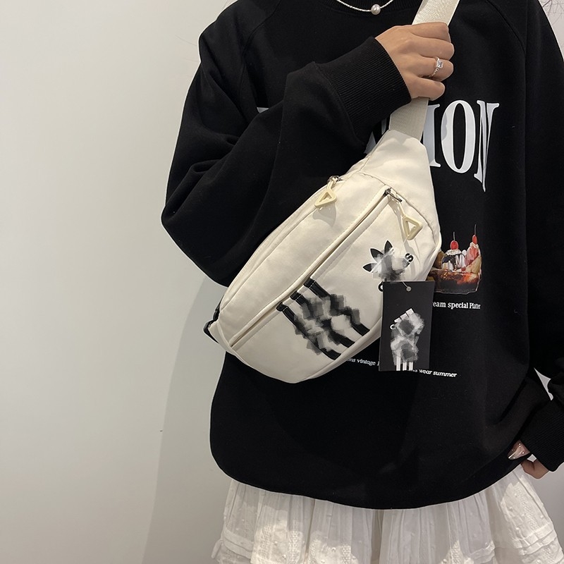 Auduma crossbody soma ar iekšējo kabatu ar rāvējslēdzēju, poliestera oderējums, rāvējslēdzēja aizvēršana, Ziemas 2024 sezona