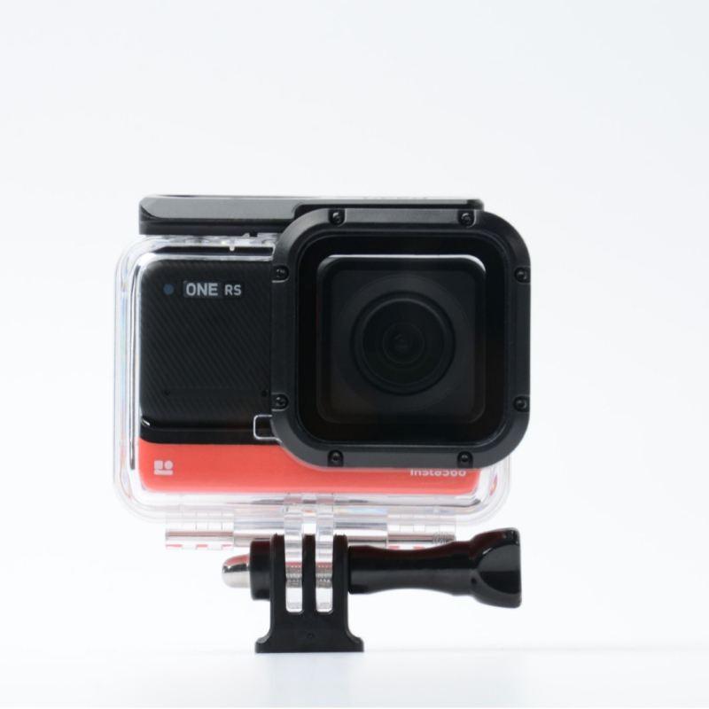 Vodootporan zaštitni kućište za Insta360 One RS 4K – Kompatibilan s Insta360 One RS 4K – Materijal: PC Bayer 2805 visoke propusnosti svjetla – Pakiranje: vodootporno kućište, osnova, vijak