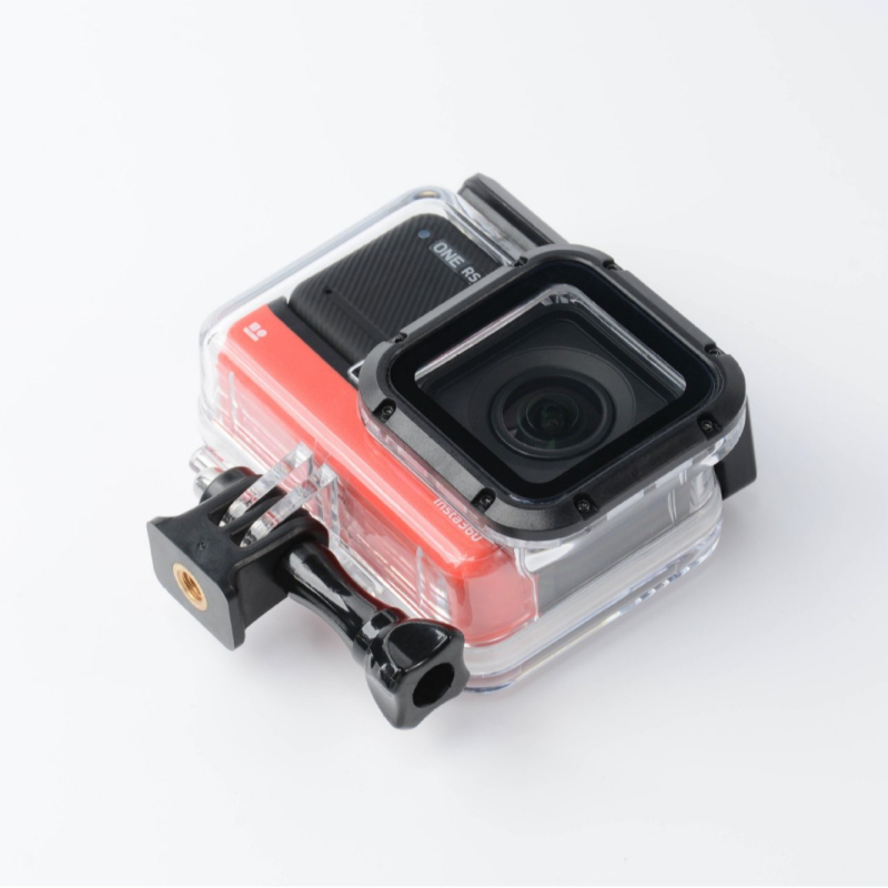 Vodootporan zaštitni kućište za Insta360 One RS 4K – Kompatibilan s Insta360 One RS 4K – Materijal: PC Bayer 2805 visoke propusnosti svjetla – Pakiranje: vodootporno kućište, osnova, vijak