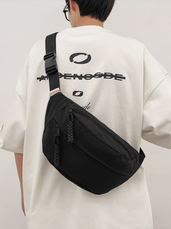 Nailona Crossbody soma – neilona iekšējā odere, rāvējslēdzēja atvērums, telefona kabata, trīsdimensiju ārējais dizains