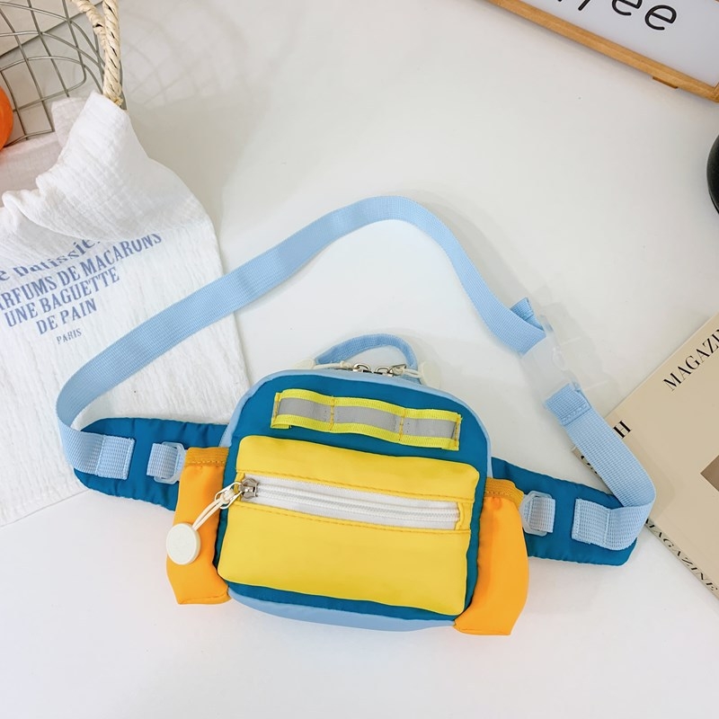 Dječja crossbody torba - Geometrijski uzorak, najlon materijal, poliester podstava, moderan i cool stil, uzrast: Osnovna škola (Materijal: Najlon; Podstava: Poliester; Uzorak: Geometrijski; Stil: Moderan i cool; Uzrast: Osnovna škola)