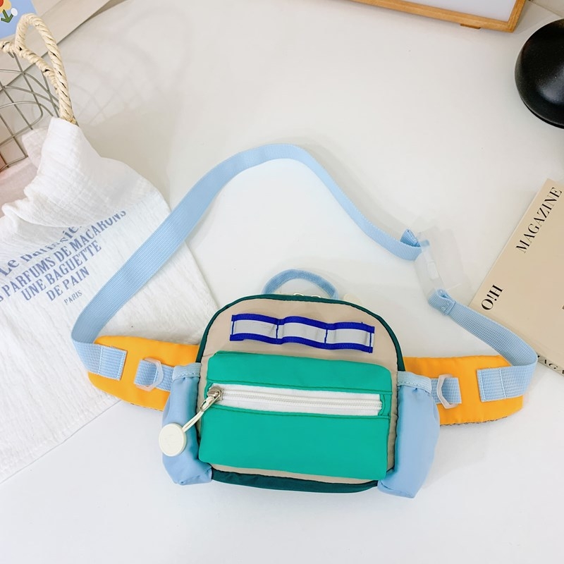 Dječja crossbody torba - Geometrijski uzorak, najlon materijal, poliester podstava, moderan i cool stil, uzrast: Osnovna škola (Materijal: Najlon; Podstava: Poliester; Uzorak: Geometrijski; Stil: Moderan i cool; Uzrast: Osnovna škola)