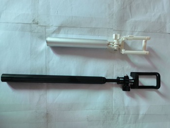 Višenamjenska teleskopska ručica za selfie i uživo prodaju — aluminijska legura, nosivost 6–10 kg, prilagodljive sekcije, univerzalna kompatibilnost, mogućnost tiska logotipa