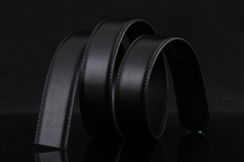 Vīriešu divslāņu ādas josta ar automātisku sprādzi (Materiāls: āda; Sprādze: sakausējums; Aizvērums: automātisks)