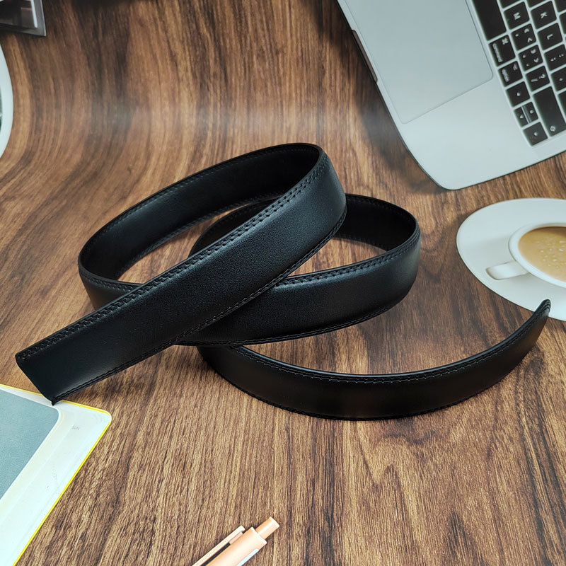 Vīriešu divslāņu ādas josta ar automātisku sprādzi (Materiāls: āda; Sprādze: sakausējums; Aizvērums: automātisks)