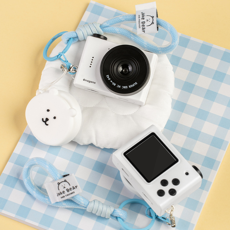 Self-Deprecating Bear and His Friends Mini Pocket Camera — 12–20 MP, pamäťová karta, 1–3 h výdrž batérie, nahrávanie videa