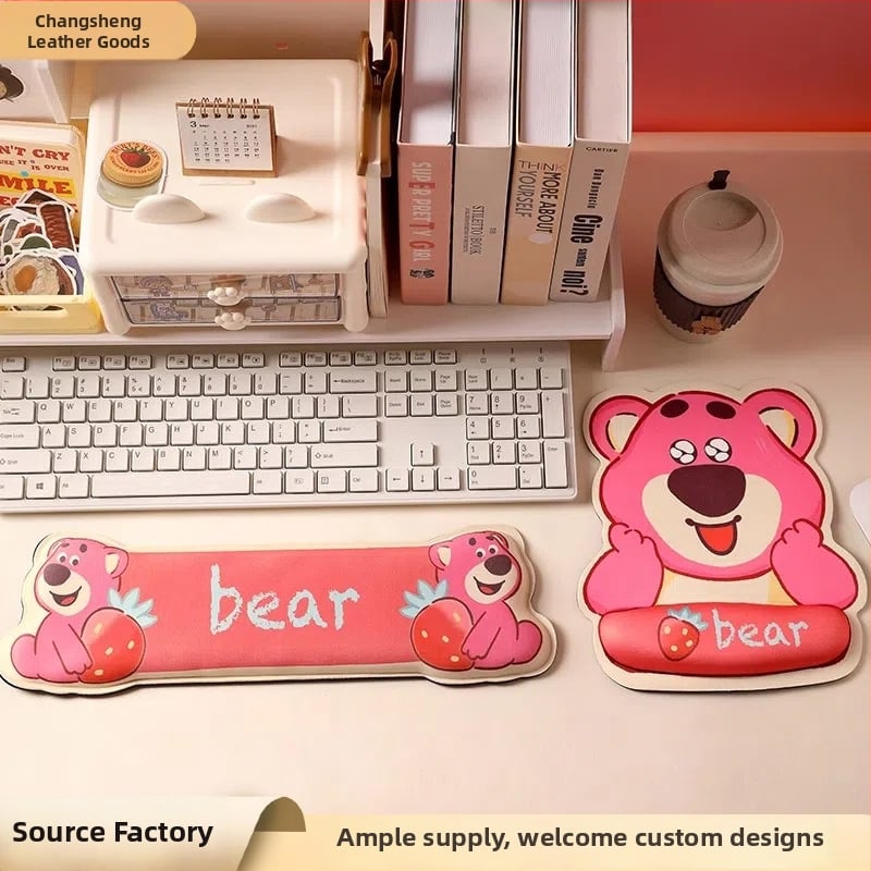 Strawberry Bear set podložnica za miša s podrškom za zglob — prirodna guma, jednostrana, crtani stil, model Pad-283