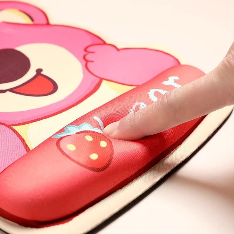 Strawberry Bear set podložnica za miša s podrškom za zglob — prirodna guma, jednostrana, crtani stil, model Pad-283
