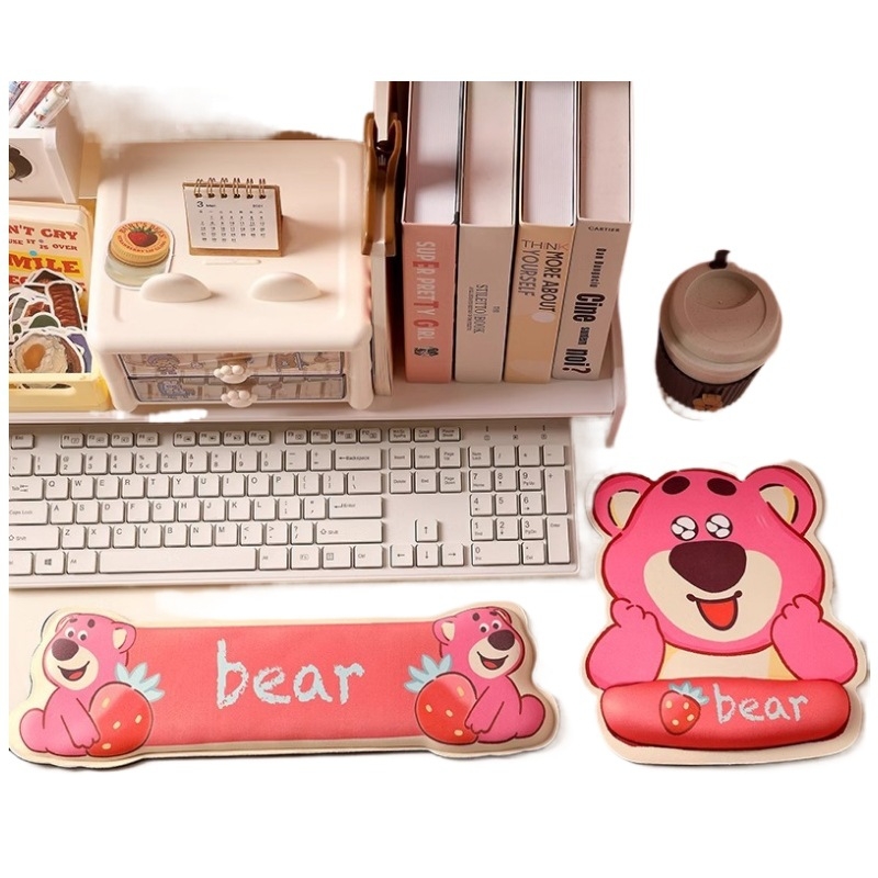 Strawberry Bear set podložnica za miša s podrškom za zglob — prirodna guma, jednostrana, crtani stil, model Pad-283