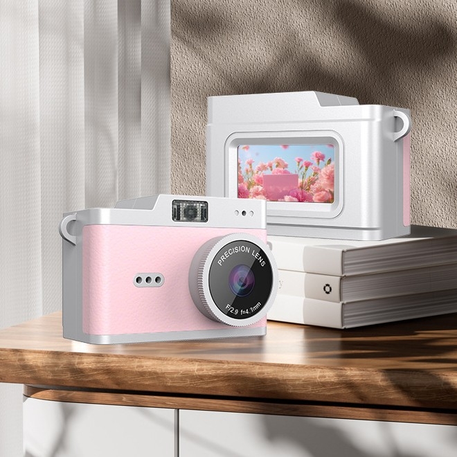 Privjesna mini kamera, 8MP senzor, rezolucija 6584×4218, 0.96" LCD, USB 2.0, 4GB interna memorija s podrškom SD kartice