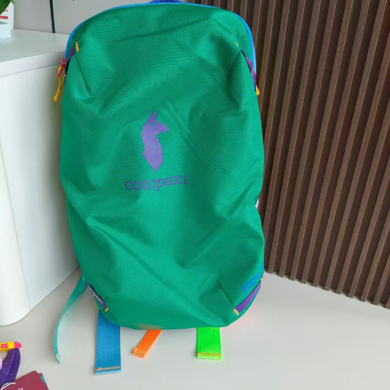 Alpīnistu mugursoma pārgājieniem, neilona ārējais korpuss, iekšējā odere no kanvas auduma, arka plecu siksnas, universāls, pilsētas minimālistiskais stils, dzīvnieku raksts, elpojošs