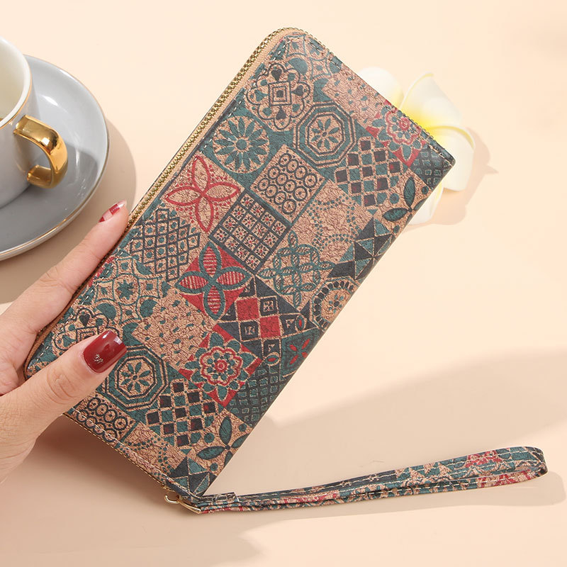 Μποέμικο πολυλειτουργικό πορτφόλι-κλατς με γεωμετρικό σχέδιο, PU δέρμα, ultra-light και ανθεκτικό, επένδυση πολυεστέρα, Άνοιξη 2025