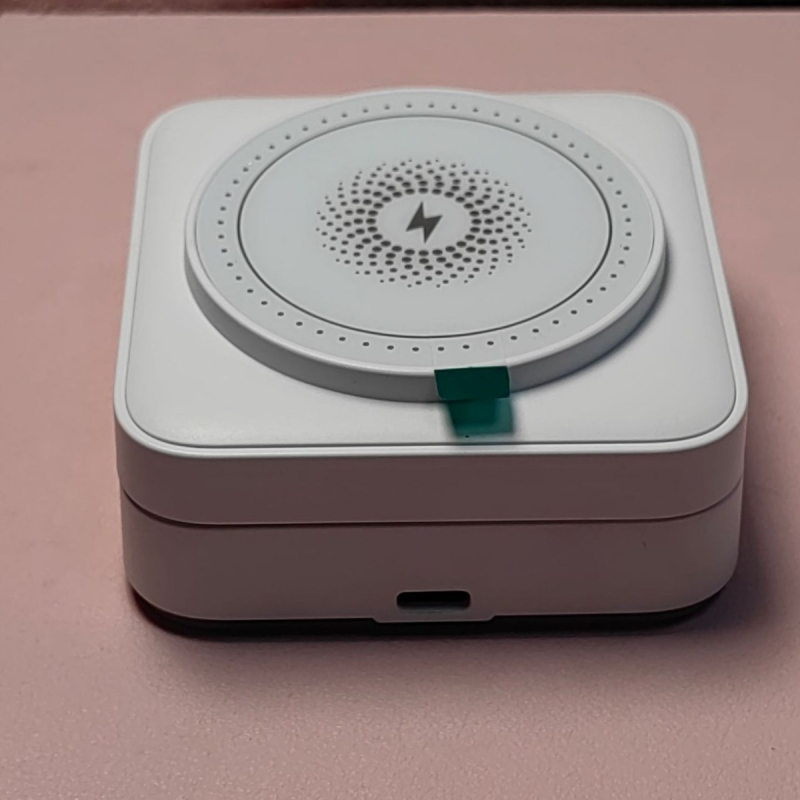 Stand de încărcare wireless magnetic 3 în 1 pliabil pentru ceas și căști — 15W, QC3.0, pliabil