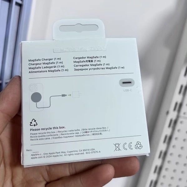 Încărcător magnetic MagSafe, wireless pentru dispozitive Apple, 15W, QC2.0, 9V, Model MX6X3ZM