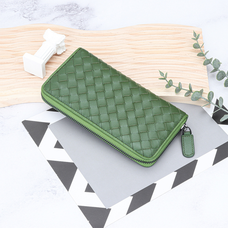 Dugački ženski novčanik od prave kože, ručno pleteni, sa zatvaračem, model YT-695, velika kapaciteta, podstava od mikrovlakana