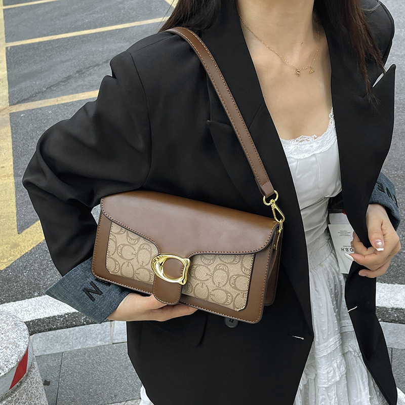 Geantă pătrată din PU, imprimată, formă orizontală, închidere cu lacăt, buzunar pentru telefon