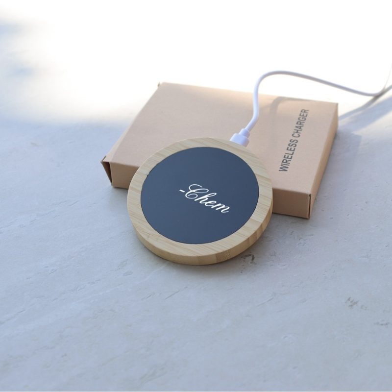 Sjajan bambus bežični punjač s PD brzim punjenjem do 15W, 2A, za Apple i Android