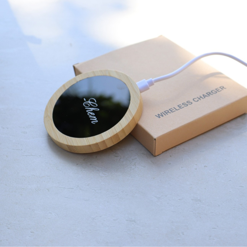 Sjajan bambus bežični punjač s PD brzim punjenjem do 15W, 2A, za Apple i Android