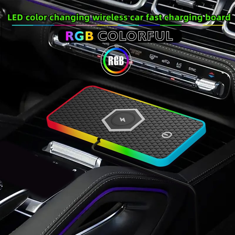 Automobilski bežični punjač za mobitel s RGB ambijentalnim svjetlom i protukliznom podlogom – maksimalna izlazna snaga 15W, QC 3.0, izlaz 2A