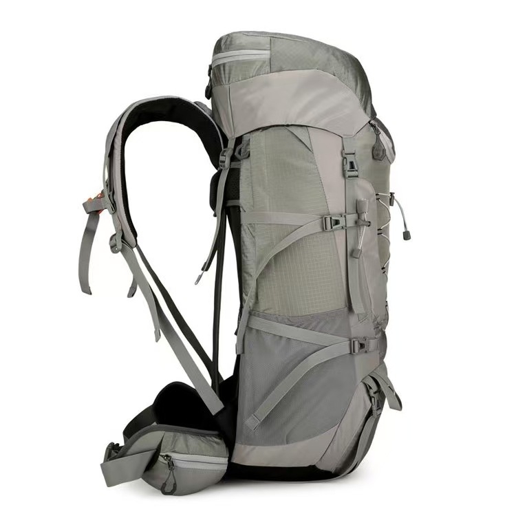 Planinarski ruksak, velik kapacitet, vodootporan, zaštita leđa, prozračan, ergonomski stražnji panel