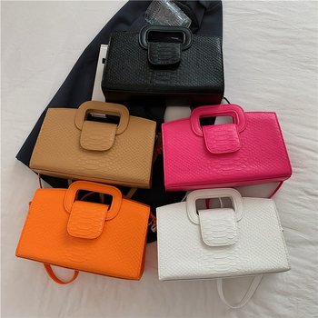 Ženska crossbody torbica s uzorkom krokodila, PU materijal, kvadratni oblik, zatvaranje poklopca, unutarnja džep za telefon (Materijal: PU; Uzorak: krokodilski; Oblik: kvadratni; Zatvaranje: poklopac; Unutarnja: džep za telefon)