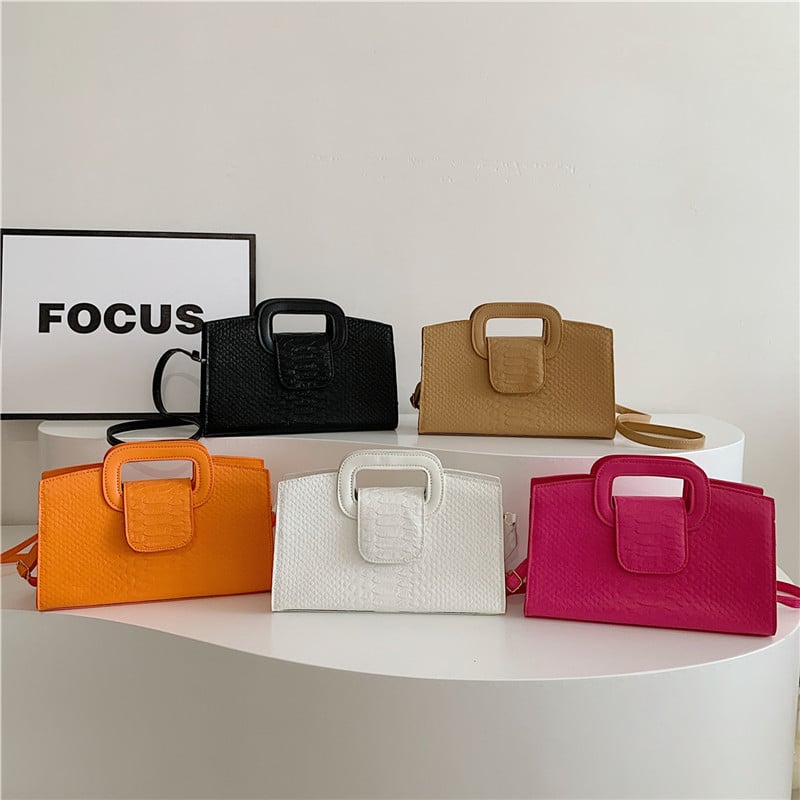 Ženska crossbody torbica s uzorkom krokodila, PU materijal, kvadratni oblik, zatvaranje poklopca, unutarnja džep za telefon (Materijal: PU; Uzorak: krokodilski; Oblik: kvadratni; Zatvaranje: poklopac; Unutarnja: džep za telefon)