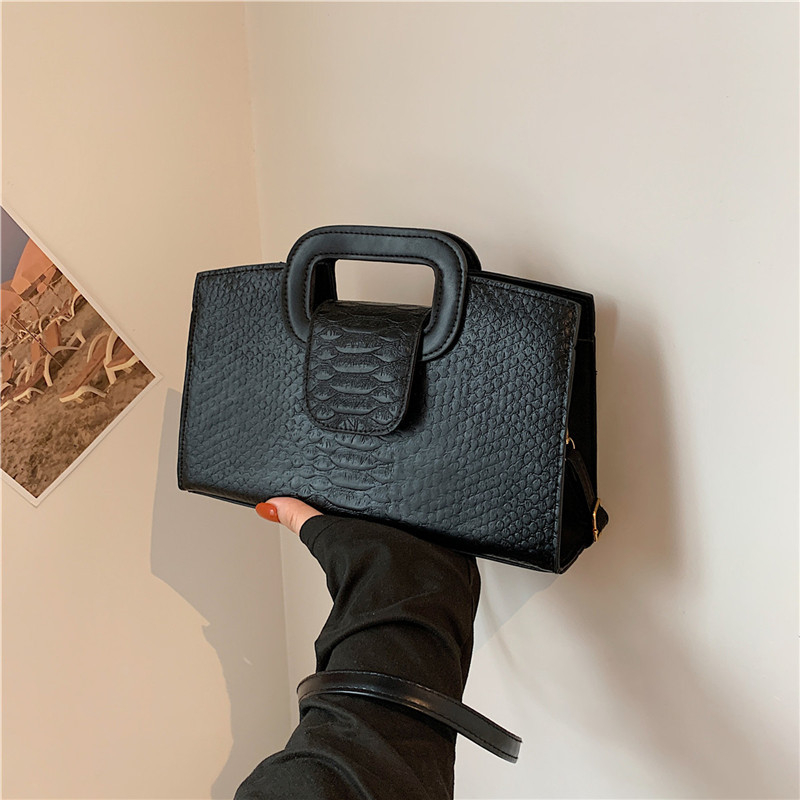 Ženska crossbody torbica s uzorkom krokodila, PU materijal, kvadratni oblik, zatvaranje poklopca, unutarnja džep za telefon (Materijal: PU; Uzorak: krokodilski; Oblik: kvadratni; Zatvaranje: poklopac; Unutarnja: džep za telefon)