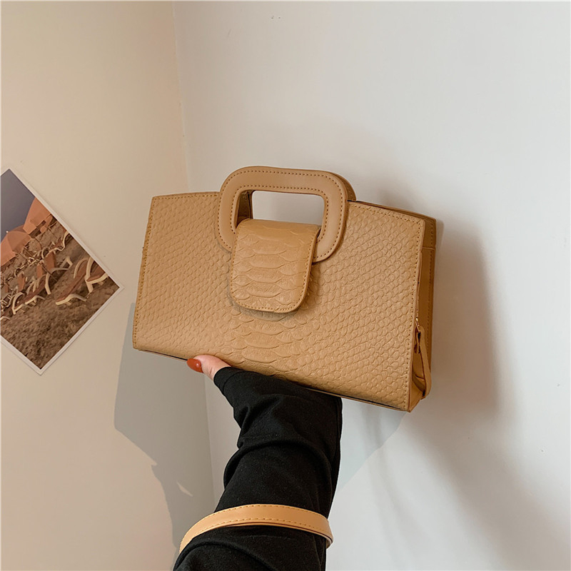 Ženska crossbody torbica s uzorkom krokodila, PU materijal, kvadratni oblik, zatvaranje poklopca, unutarnja džep za telefon (Materijal: PU; Uzorak: krokodilski; Oblik: kvadratni; Zatvaranje: poklopac; Unutarnja: džep za telefon)