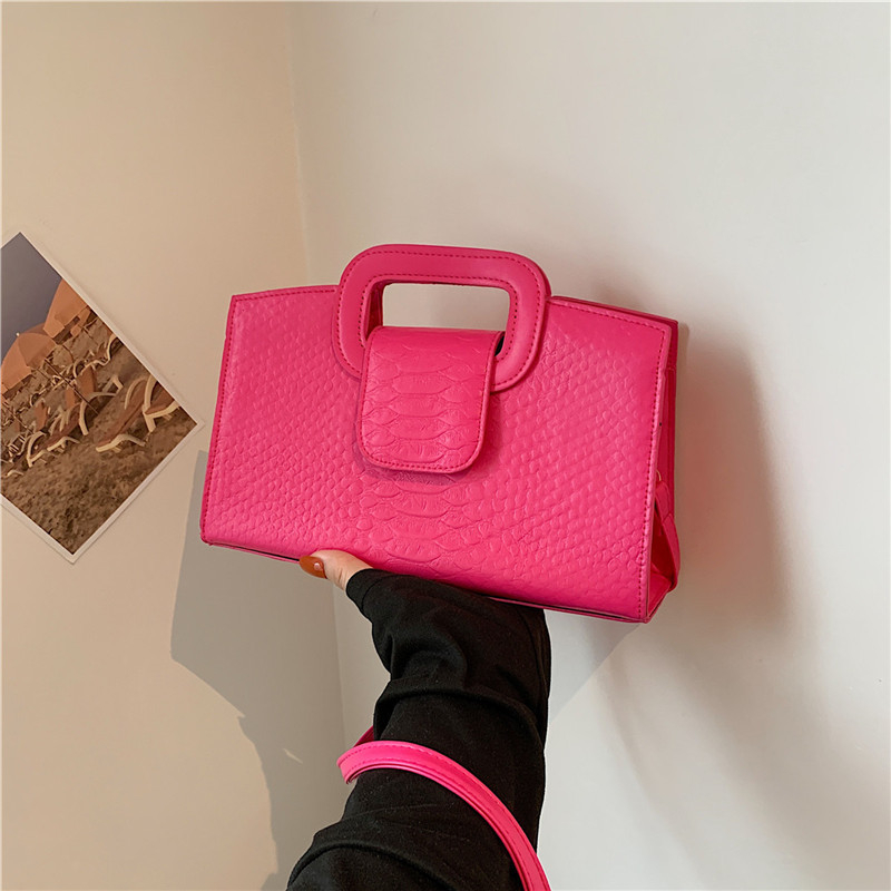 Ženska crossbody torbica s uzorkom krokodila, PU materijal, kvadratni oblik, zatvaranje poklopca, unutarnja džep za telefon (Materijal: PU; Uzorak: krokodilski; Oblik: kvadratni; Zatvaranje: poklopac; Unutarnja: džep za telefon)