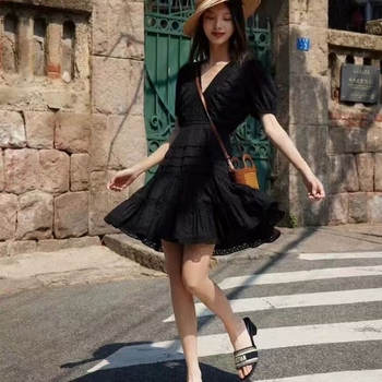 Бродирани дамски чехли с висок ток, римски стил, кръгъл пръст, горна и подплата от овча кожа, дървена подметка