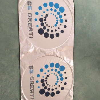 Αντηλιακή ασπίδα παρμπρίζ αυτοκινήτου από ασημί επικάλυψη ύφασμα, διπλού κύκλου σχεδίασης, αντιθαμπωτικό, εκτύπωση λογότυπου κατόπιν παραγγελίας, εγκατάσταση με κόλλα (Universal εμπρός παρμπρίζ)