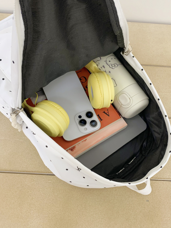 Uniszex iskolai hátizsák pöttyös mintával, Nylon anyagból, kapacitás 20 L alatt, 10 hüvelykes laptophoz illeszkedik