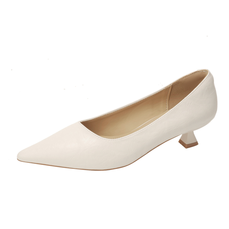 Női cipő klín – hegyes orr, 3–6 cm sarok, felső anyag: szuper rost, slip-on