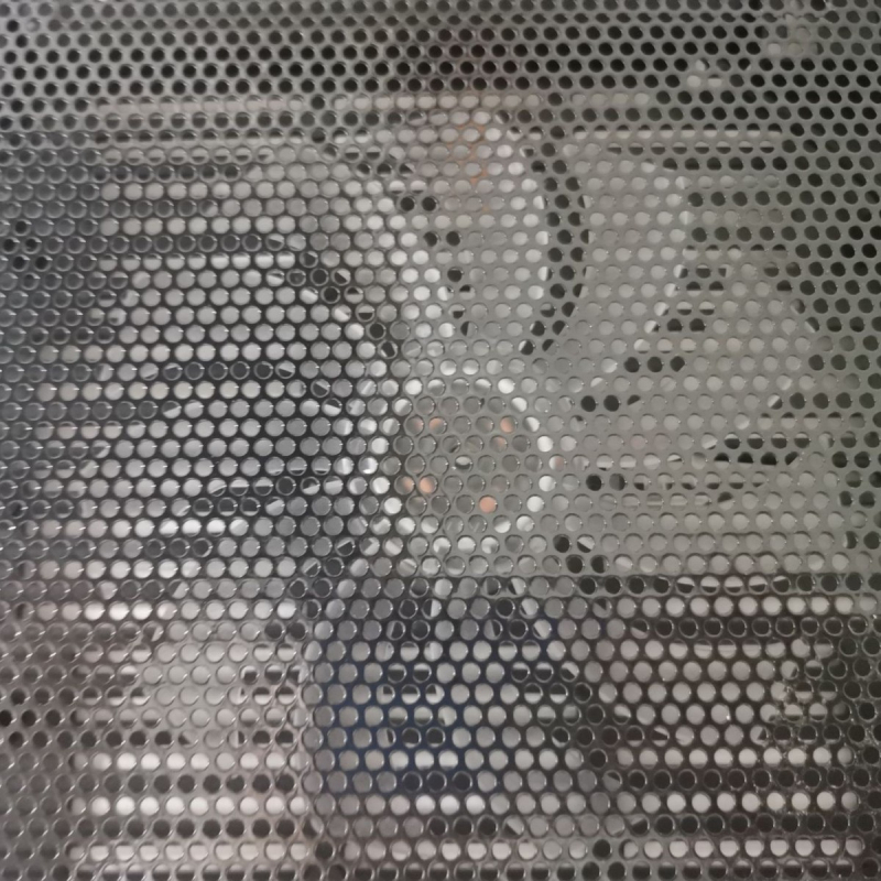 Chladič notebooku N19, plast + železná sieťka, chladenie s 1 ventilátorom