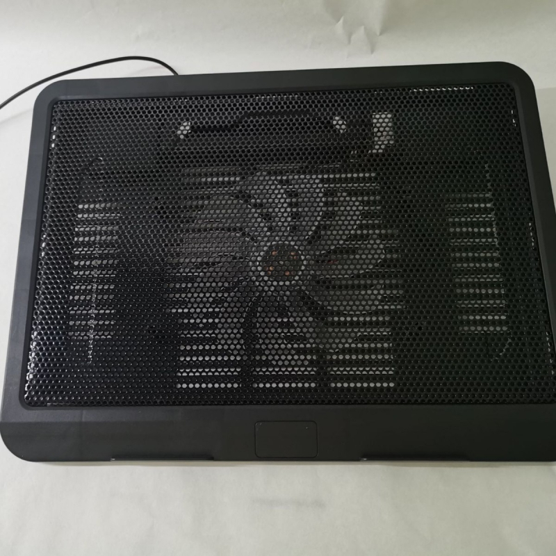 Chladič notebooku N19, plast + železná sieťka, chladenie s 1 ventilátorom