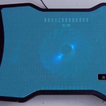 Hlađenje za notebook M5/S1 – zračno hlađenje, 1 ventilator, plastično kućište, težina 0.65 kg