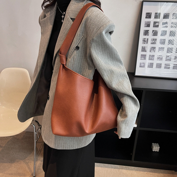 Geantă tote pentru femei, stil street fashion, piele PU, formă verticală pătrată, închidere cu capse magnetice, buzunare pentru telefon și ID