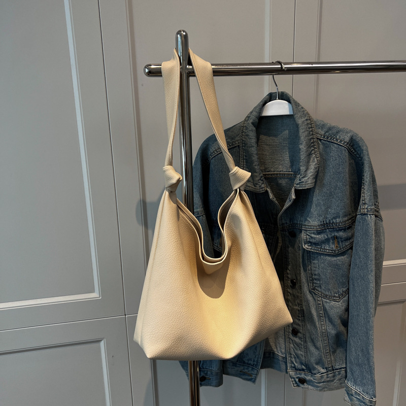 Geantă tote pentru femei, stil street fashion, piele PU, formă verticală pătrată, închidere cu capse magnetice, buzunare pentru telefon și ID
